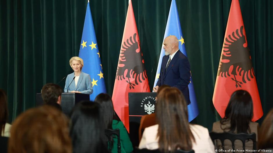 Von der Leyen Rama  Përsiatje për demokracinë dhe komunizmin
