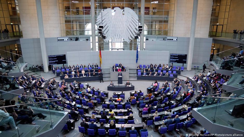 Almanya'da devletten çocuklara 10 euroluk emeklilik desteği