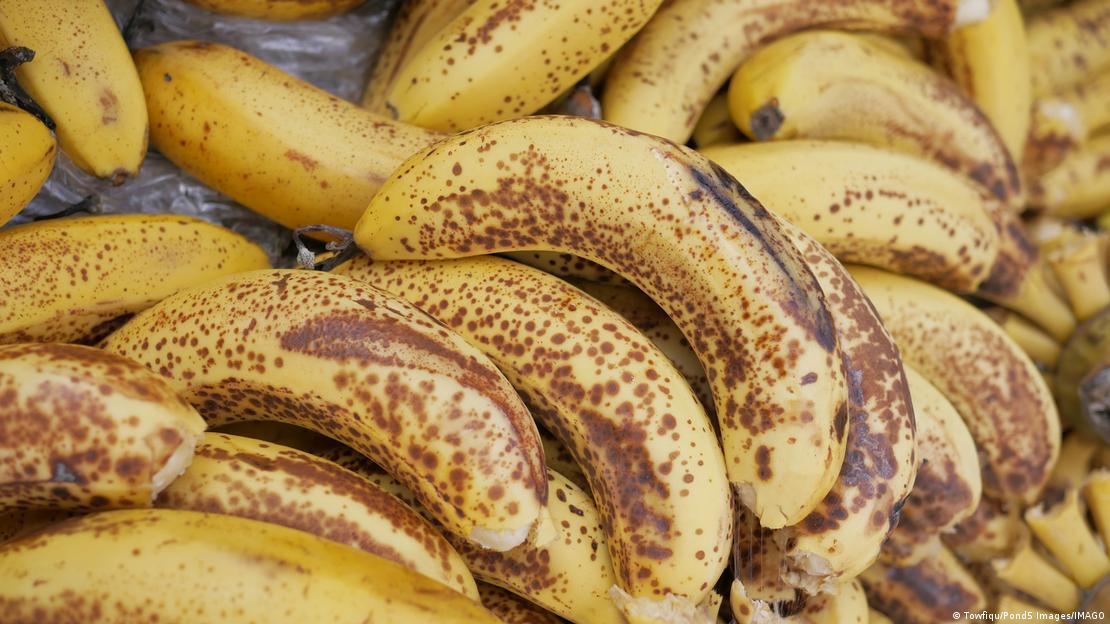Bananas con manchas marrón.