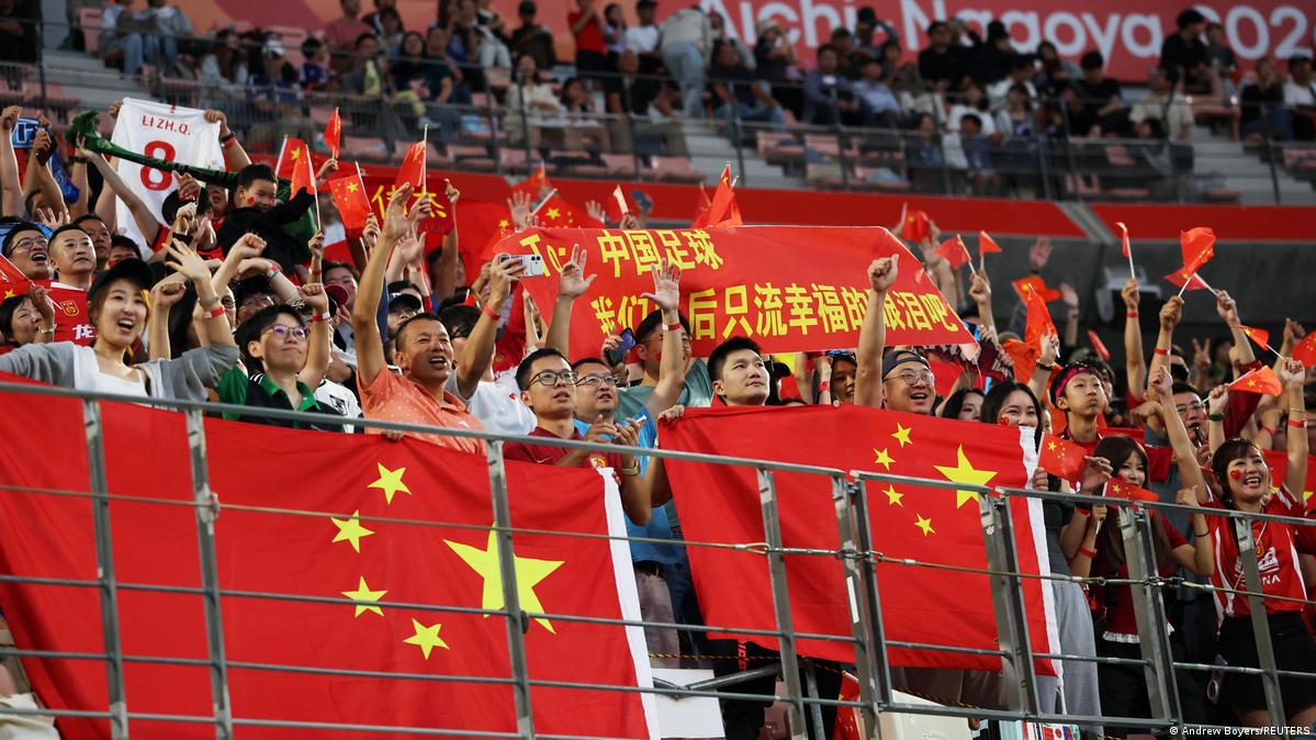 中国队这次与乌兹别克在正规时间战成2比2平手，最终透过点球大战胜出。