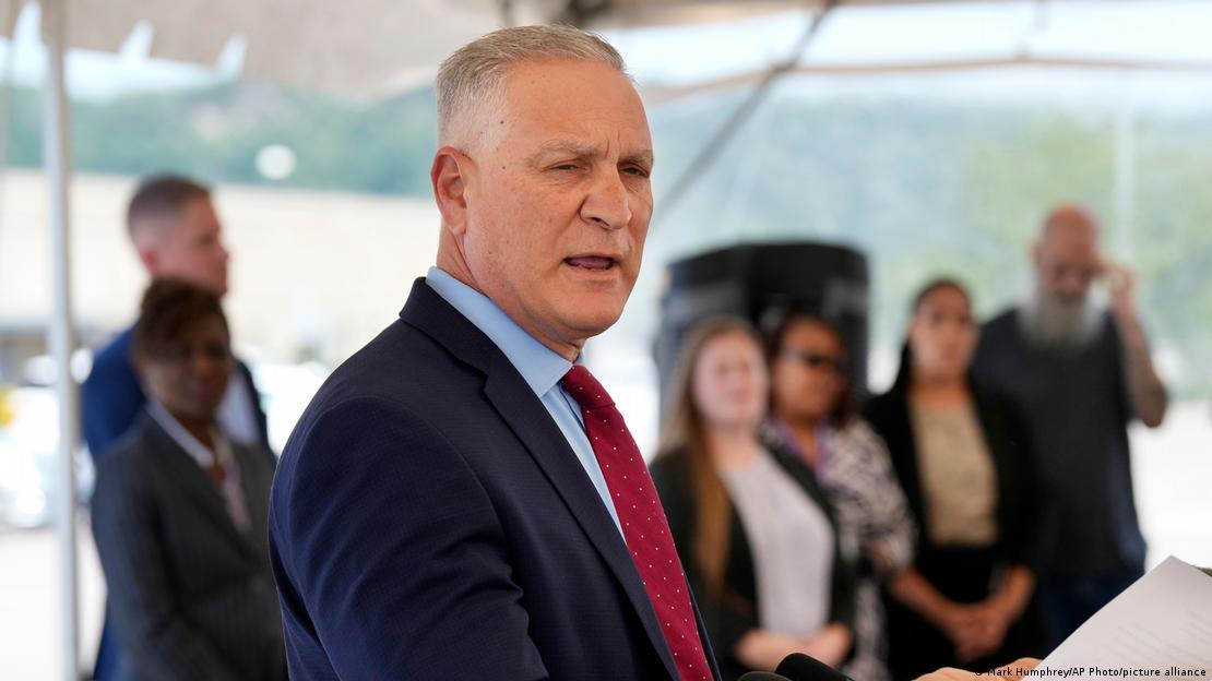 Tennessee Department of Correction Commissioner Frank Strada speaks at Riverbend Maximum Security Institution after the execution of Anthony Darrell Hines