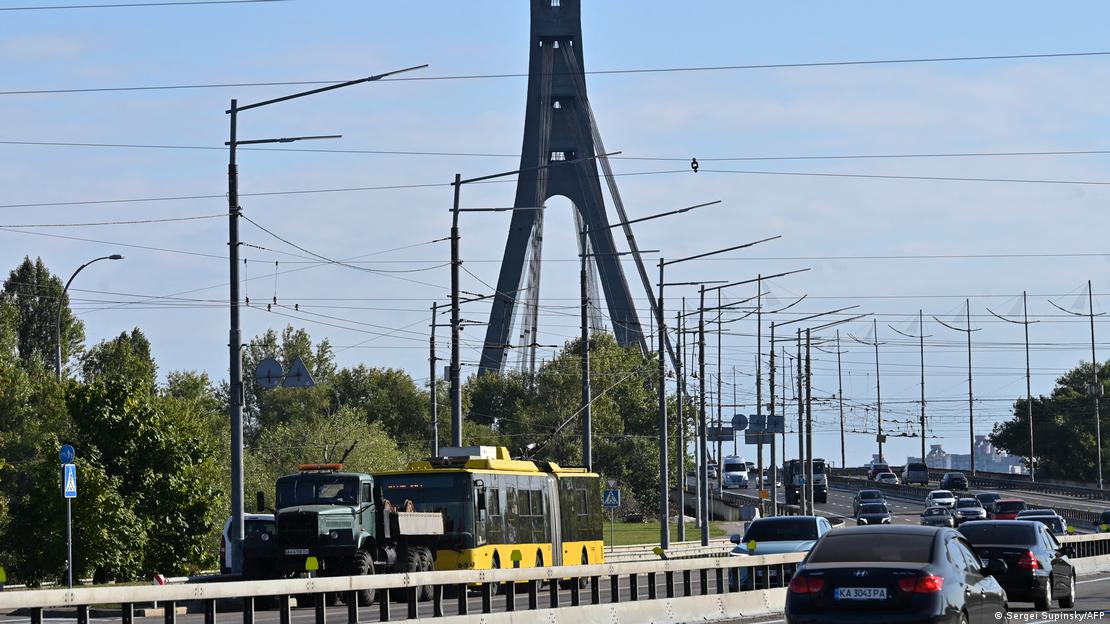 В результате атаки на Северный мост через Днепр в Киеве в начале октября были повреждены электрические линии для троллейбусов