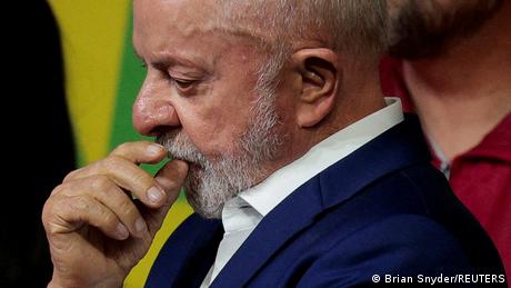 Brasiliens Präsident Luiz Inácio Lula da Silva tritt in der Stichwahl der Präsidentschaftswahl gegen den rechten Senator Flávio Bolsonaro an.
