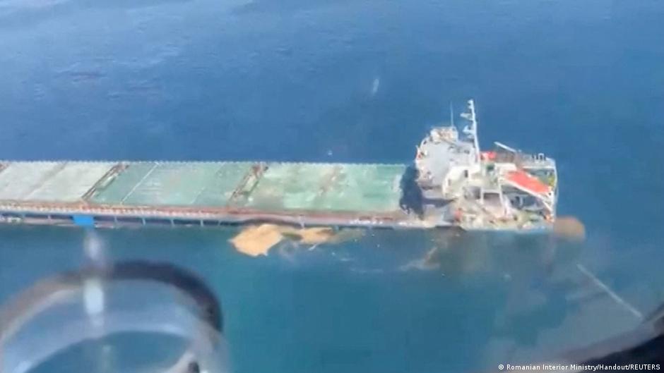 В Черном море после пожара затонуло торговое судно, погибли два моряка