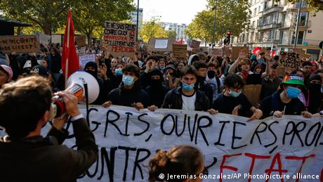 Schülerproteste in Frankreich halten an - News kompakt: Das Wichtigste kurz gefasst