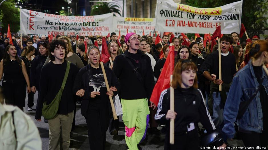 Miles protestan en Atenas contra la visita de Marco Rubio