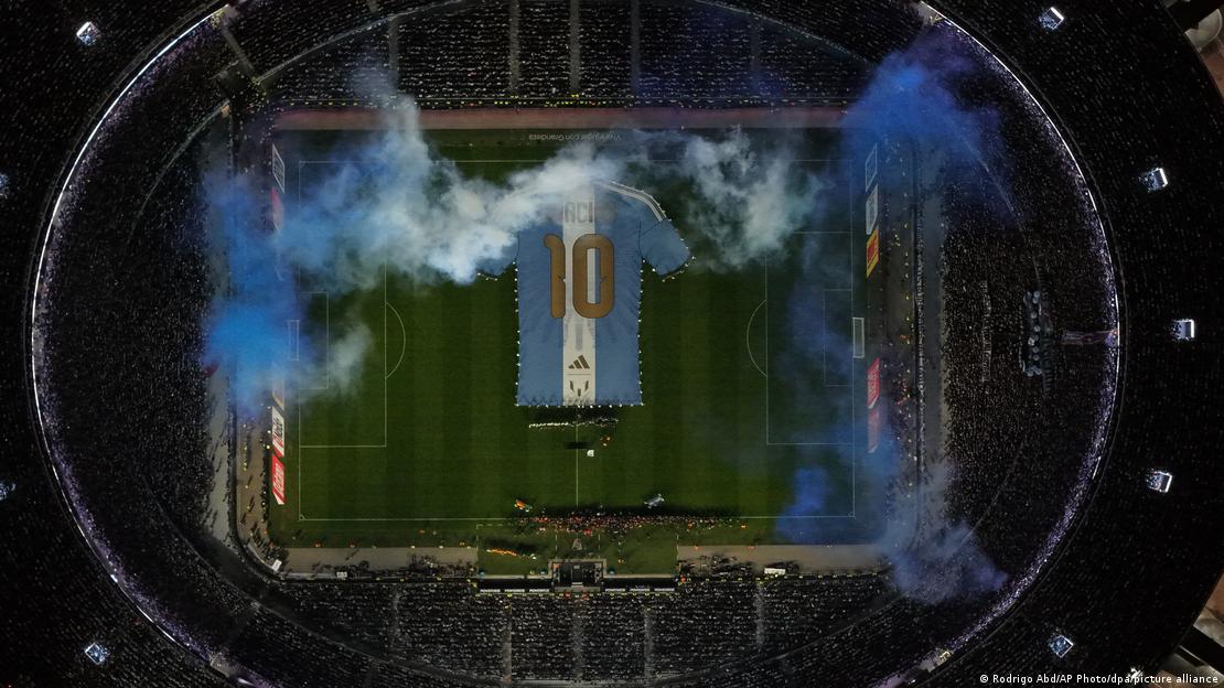 En la imagen se observa una hermosa panorámica del estadio Monumental. En la imagen se observa una hermosa panorámica del estadio Monumental.
