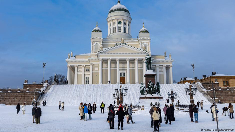 Finlandia: el país más feliz del mundo tiene un problema de deuda que ya no puede ignorar