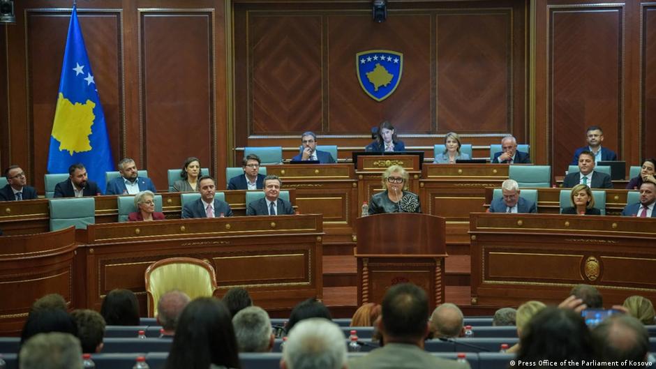 Justina Shiroka Pula Presidente e re  miratohen ndryshimet e ligjit për Dhomat e Specializuara
