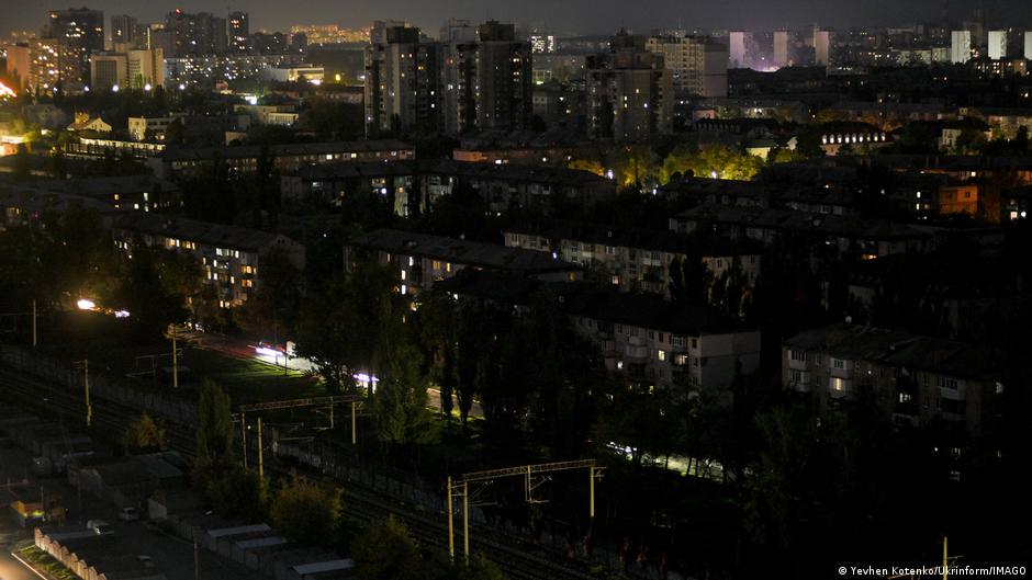 У Києві та області вранці знову ввели екстрені відключення світла