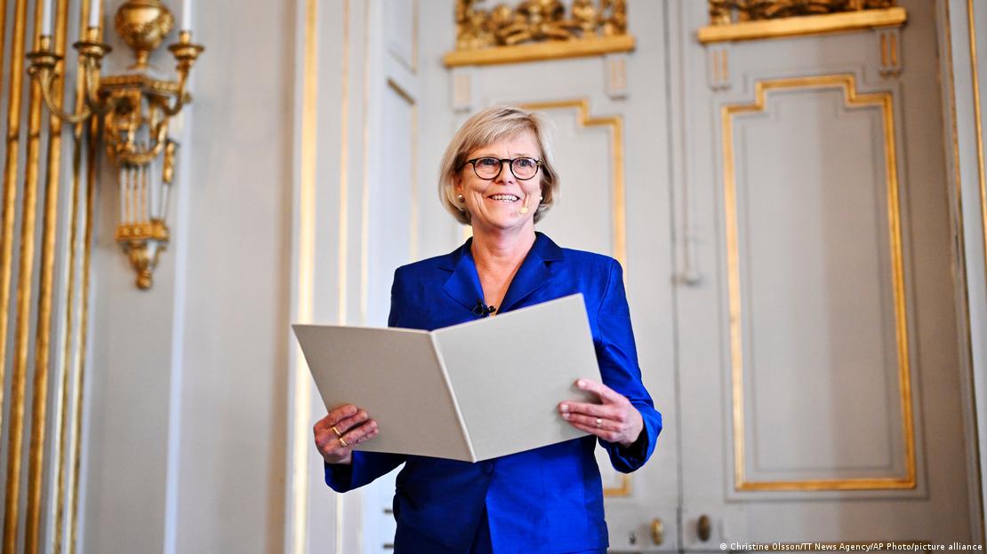 Ingrid Carlberg, secretaria permanente de la Academia Sueca, anuncia el Premio Nobel de Literatura para Anne Carson. (8.10.2026). Ingrid Carlberg, secretaria permanente de la Academia Sueca, anuncia el Premio Nobel de Literatura para Anne Carson. (8.10.2026).