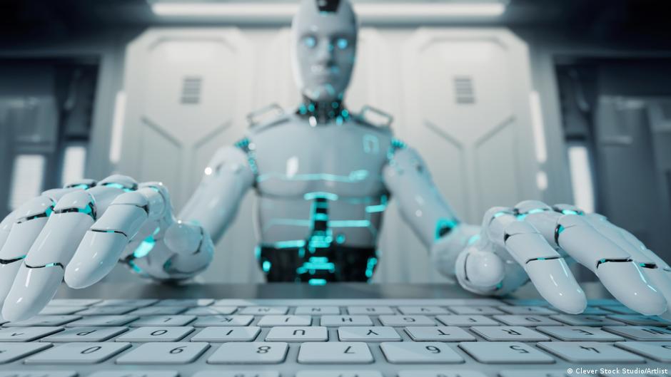 When will AI write the first bestseller? - DW.com