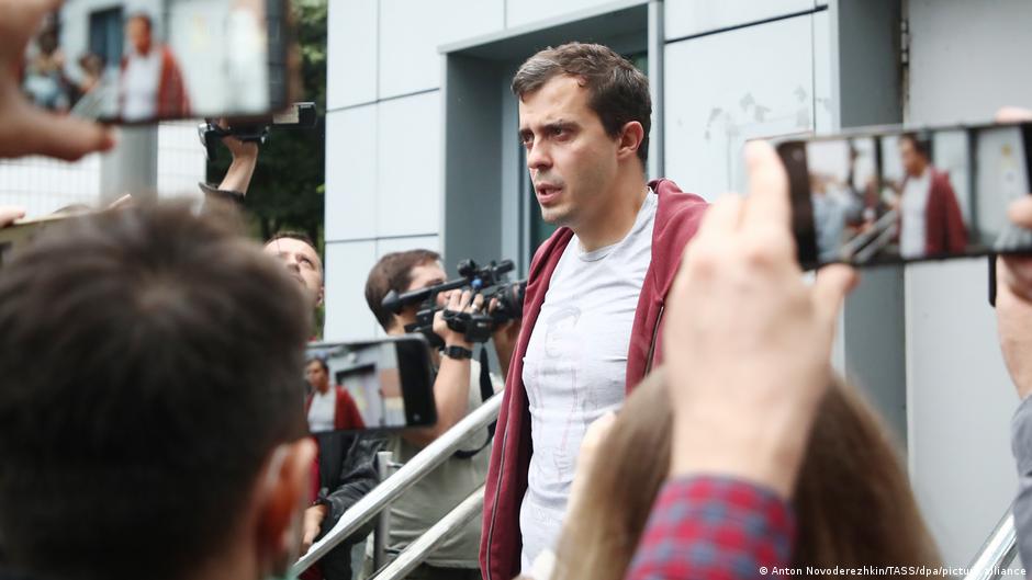 Российский журналист, основатель The Insider Роман Доброхотов награжден Лейпцигской премией за свободу СМИ