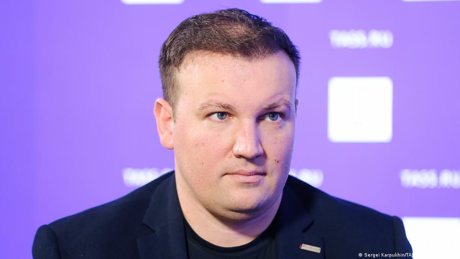 После задержания в Черногории основатель проекта "Рыбарь" Михаил Звинчук вернулся в Россию и рассказал о возможных причинах инцидента