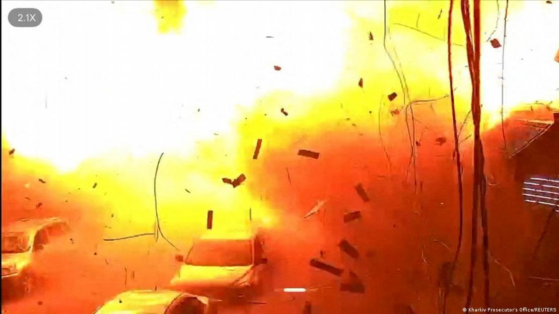 Güvenlik kamerası görüntülerinde Harkiv kentine Rus saldırısının ardından meydana gelen patlama görülüyor. Güvenlik kamerası görüntülerinde Harkiv kentine Rus saldırısının ardından meydana gelen patlama görülüyor.