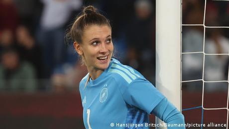 DFB-Frauen: Ena Mahmutovic nutzt ihre Chance im Tor und macht Druck auf Ann-Katrin Berger