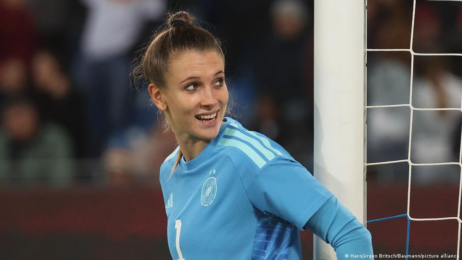 DFB-Frauen: Ena Mahmutovic nutzt ihre Chance im Tor und macht Druck auf Ann-Katrin Berger