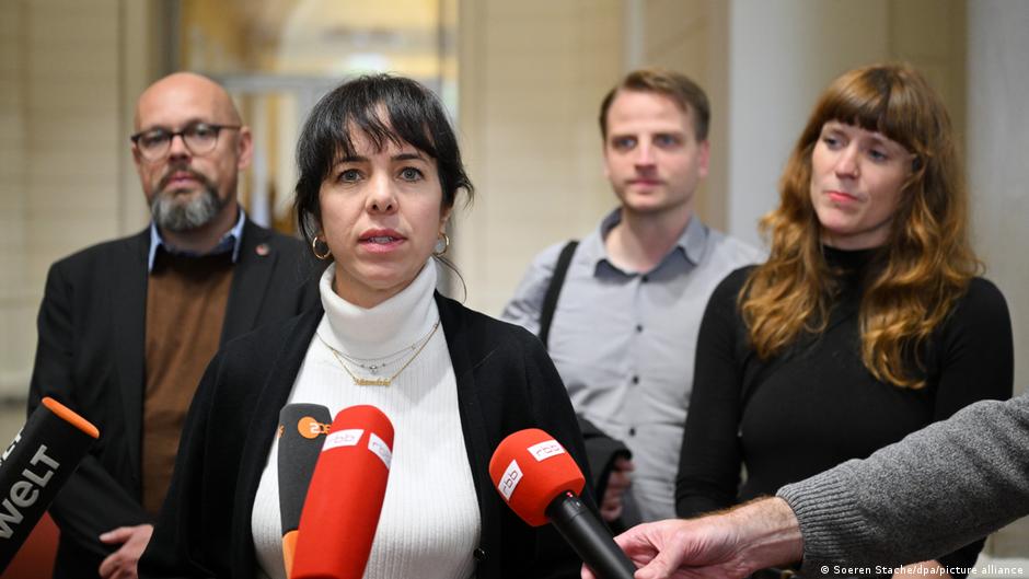 Berlin'de Yeşiller ve SPD, Sol Parti'yle koalisyon görüşmelerine ara verdi