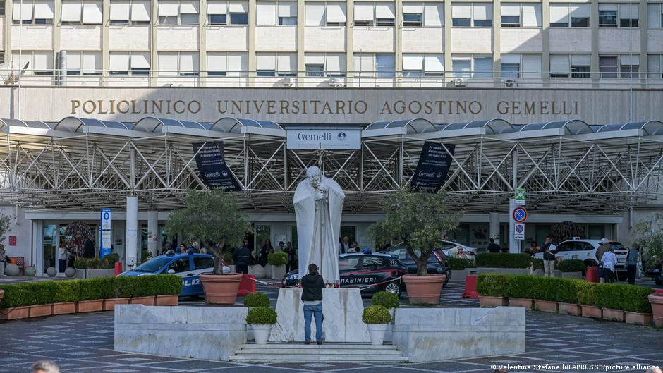 Qué es el adenocarcinoma, el tipo de cáncer de pulmón extirpado al papa