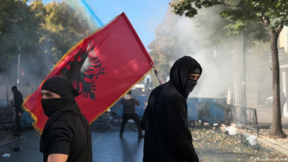 Arnavutluk’ta öğrenci protestoları üçüncü gününde: Öfke büyüyor