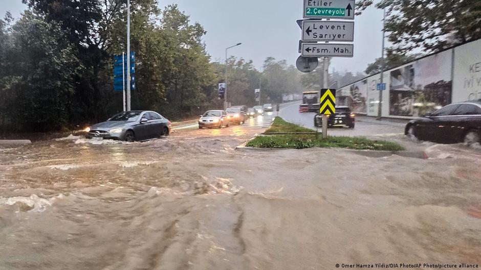 İstanbul'da yağmur neden sel felaketine dönüşüyor?