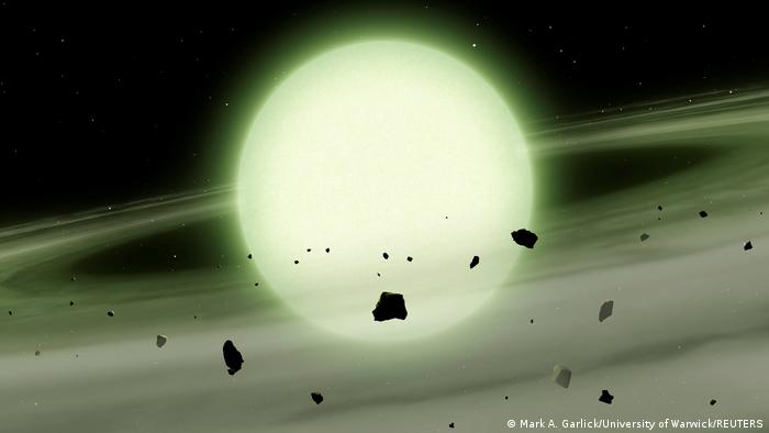 Representación artística de WD J1330+6435, la primera estrella verde documentada, una enana blanca en la constelación de Draco.