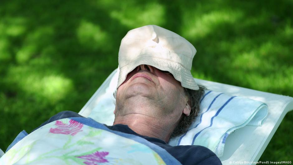 Siesta diaria: ¿descanso inocente o señal temprana de demencia?