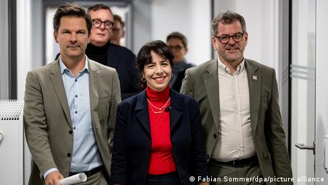 Rot-Grün-Rot in Berlin? Die mögliche Stadtregierung löst viel Streit aus  - weit über die Grenzen der Hauptstadt hinaus