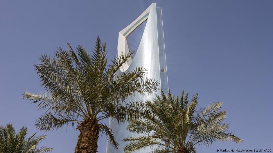 الحوثيون يعلنون إطلاق صواريخ باليستية على السعودية والأخيرة تؤكد اعتراضها