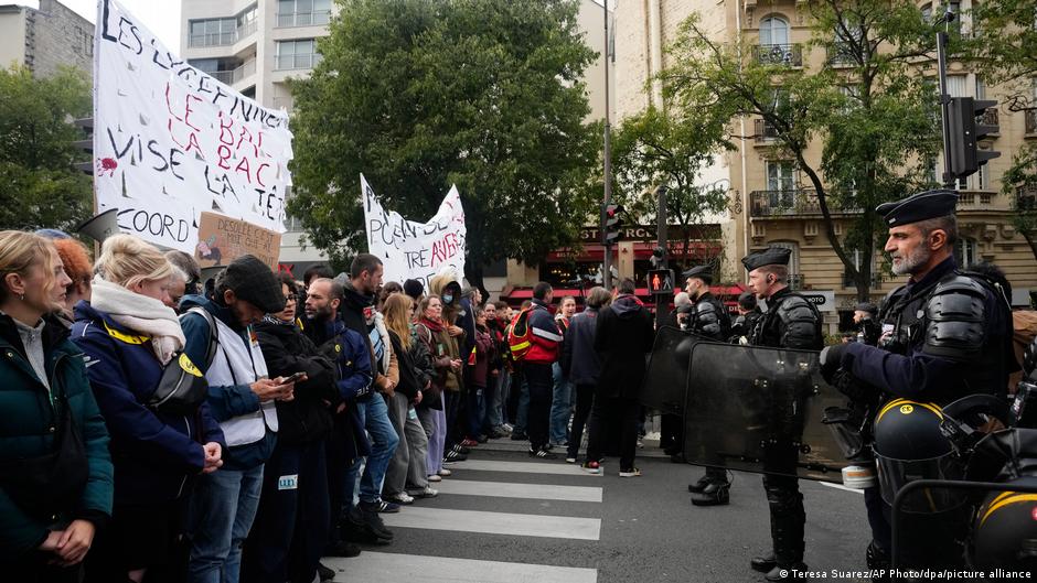 France's Macron says 'illegitimate' protests will be banned in coming days