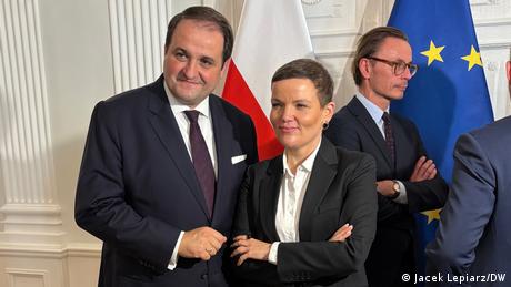 Polen: Historische Zeugnisse von NS-Verbrechen übergeben