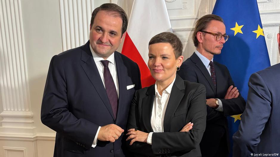 Polen: Historische Zeugnisse von NS-Verbrechen übergeben