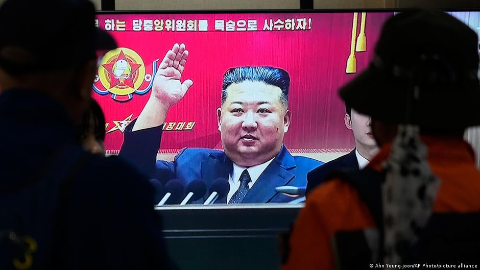 Kim Jong-un viaja a China por un puente recién inaugurado, según Seúl