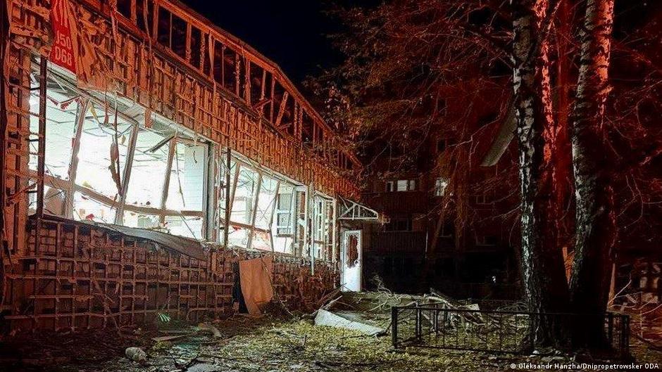 Армия РФ атаковала ферму в Сумской области, ТЦ в Харькове и многоэтажку в Синельниково, есть погибшие