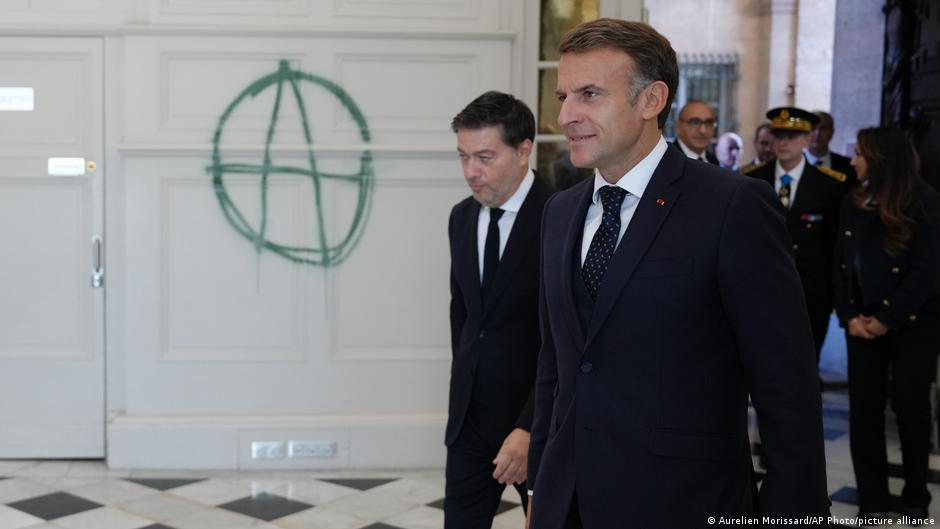 France: Macron vows 'strong measures' to combat protests