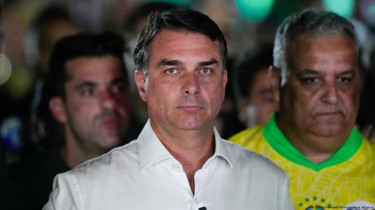 Flavio Bolsonaro lost Sunday's presidential runoff election Image: Eraldo Peres/AP