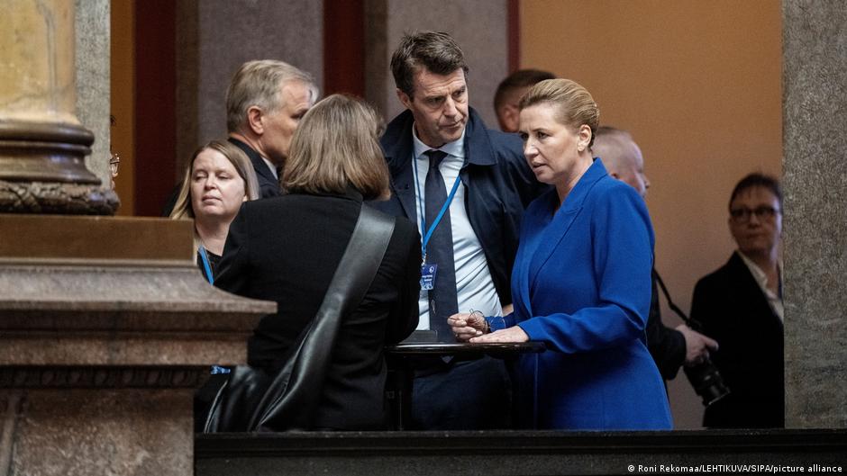 Frederiksen da Dinamarca critica Finlândia e Noruega por ligarem para Putin sem coordenação com aliados