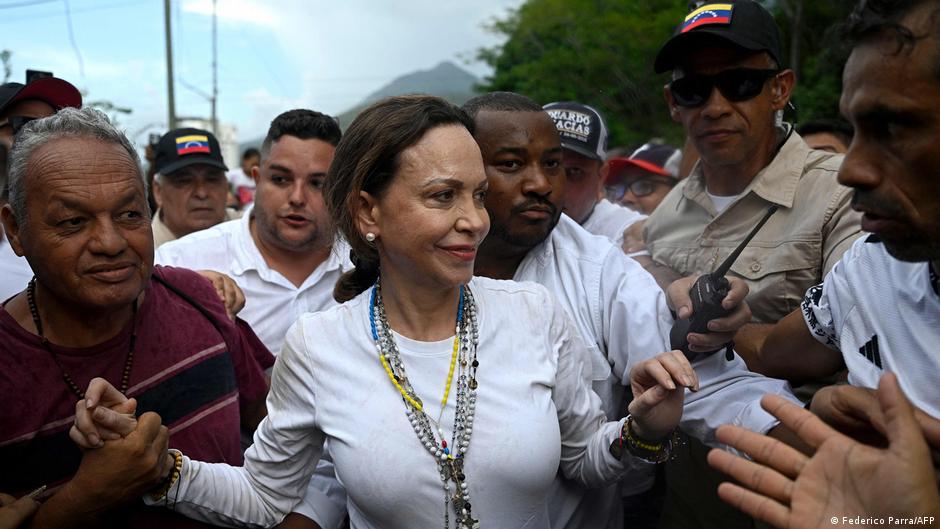 Venezuela: Opposition leader Maria Corina Machado says US backs 2027 election