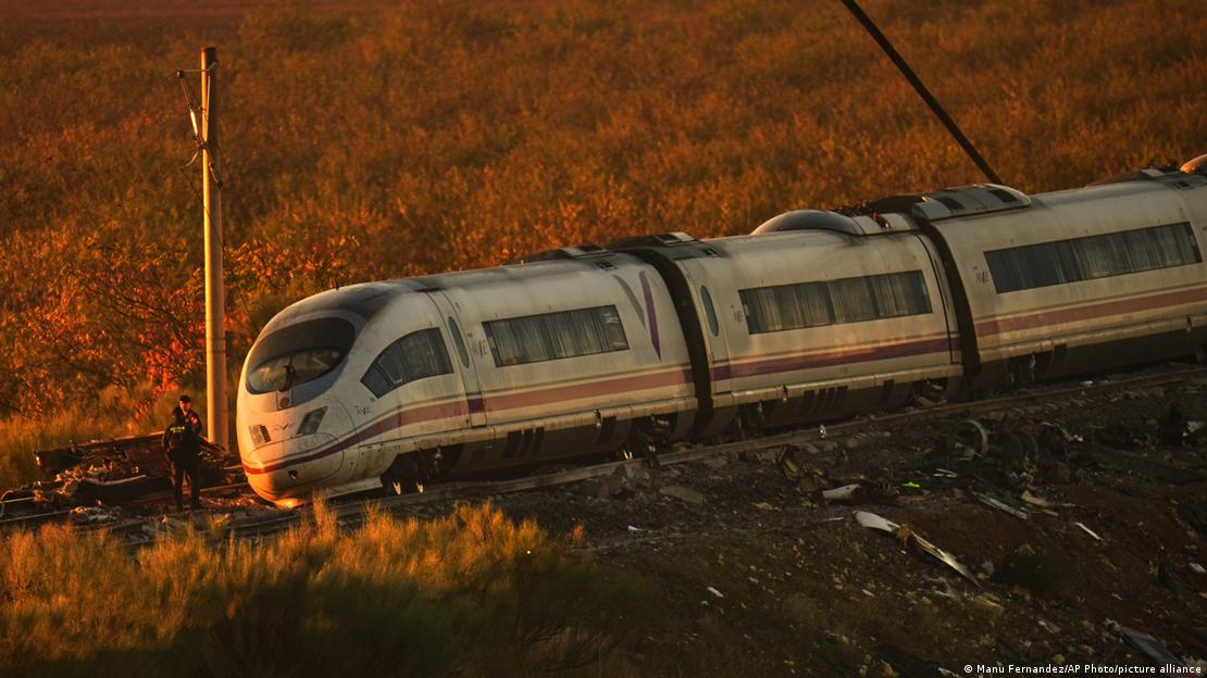España, Urda 2026 | Accidente ferroviario | Uno de los trenes implicados tras la colisión España, Urda 2026 | Accidente ferroviario | Uno de los trenes implicados tras la colisión