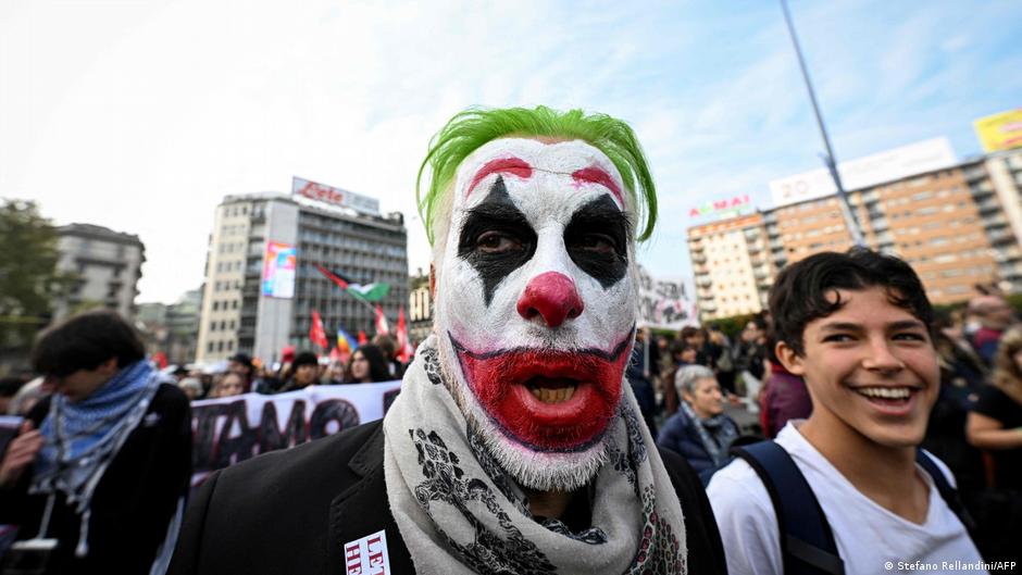 Roma’dan Milano’ya sokaklar doldu: İtalya’da protesto
