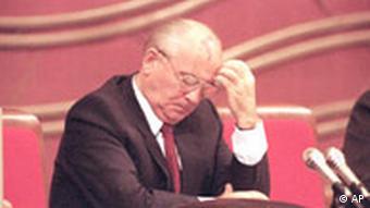 Ο Μιχαήλ Γκορμπατσόφ ανακοίνωσε την παραίτησή του στις 25 Δεκεμβρίου του 1991