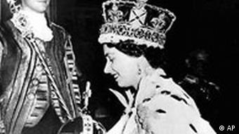Elizabeth 1952 yılında 26 yaşındayken tahta çıktı.