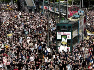 香港因为“普选争议”曾经连续几年爆发“七一大游行”
