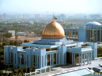 Turkmenische Hauptstadt Aschchabad: Internet nur mit Zustimmung der Behörden