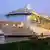 Die Brilliance of the Seas, ein Traumschiff der Meyer Werft in Papenburg, bei der Überführung durch das Emsland in die Nordsee. Bild: dpa