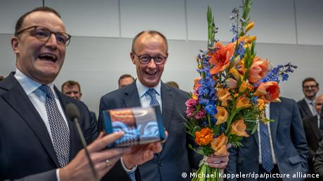 Μερτς, ο καγκελάριος που δεν βγαίνει στη σύνταξη - εικόνα 1